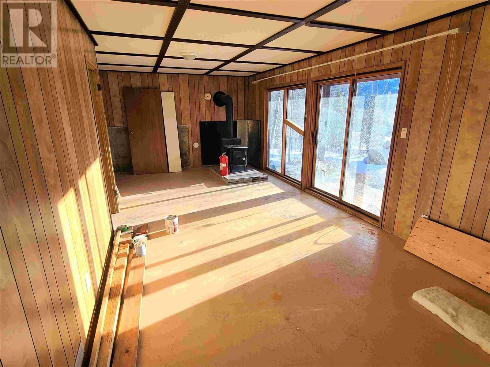 2755 95 Highway, Brisco