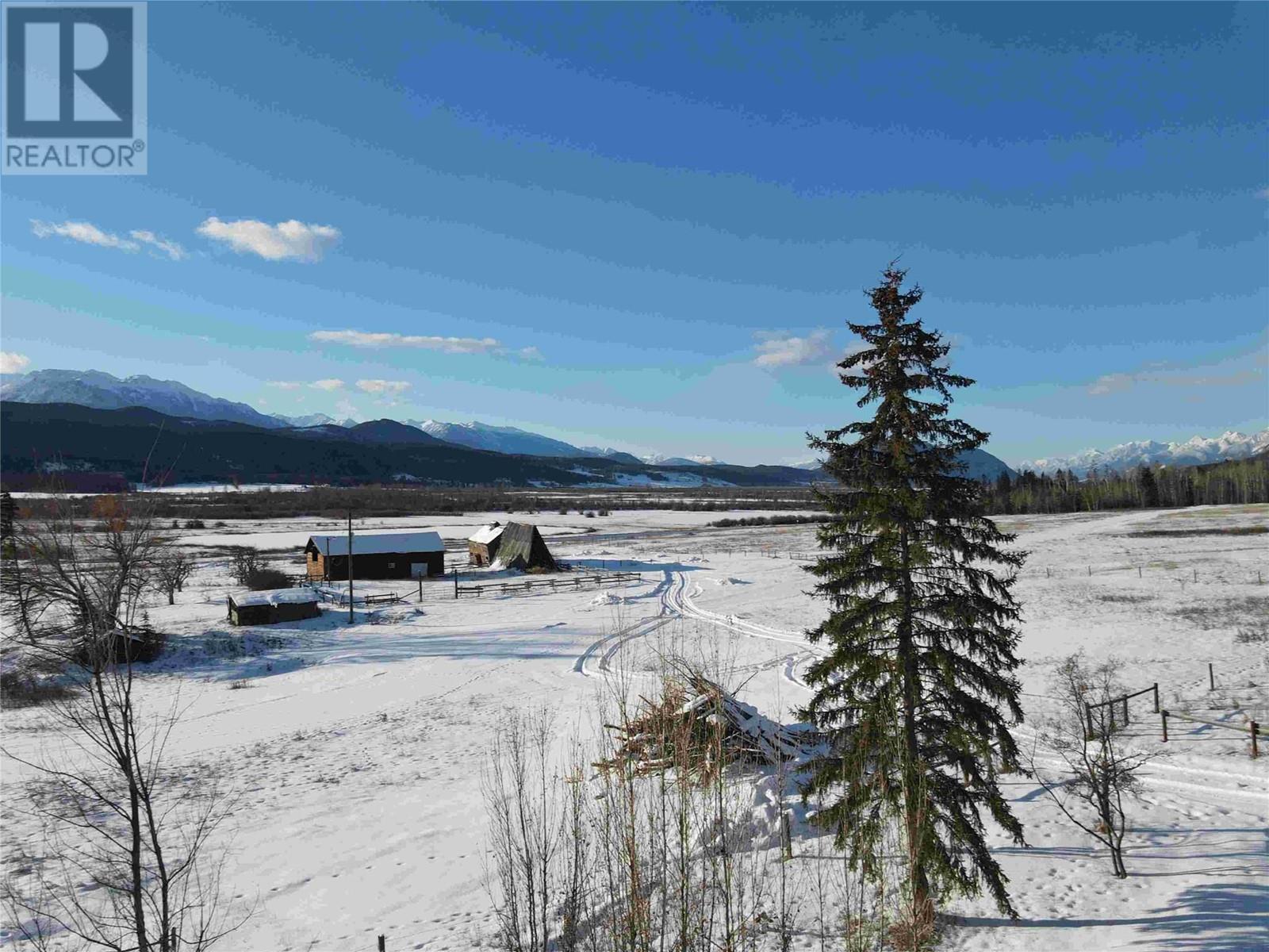 2755 95 Highway, Brisco