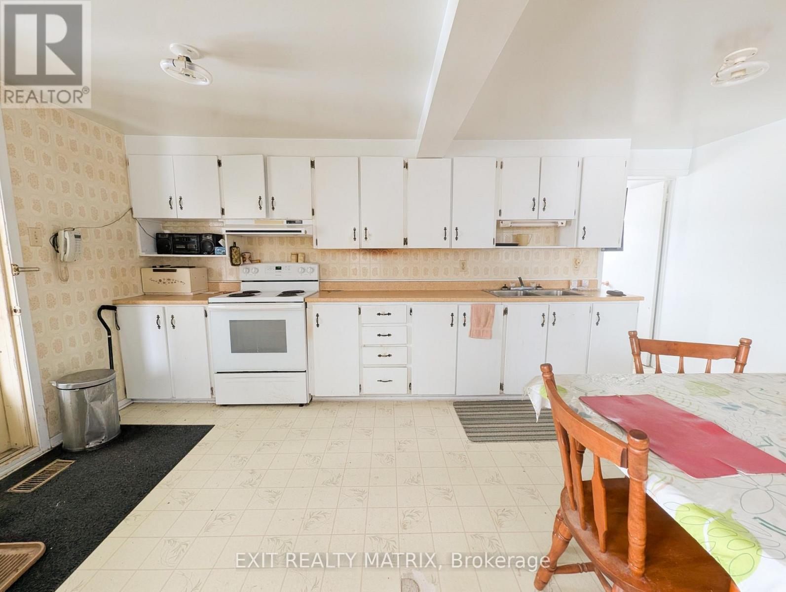 Photo 10 of 1632 Trim Road, Ottawa ON