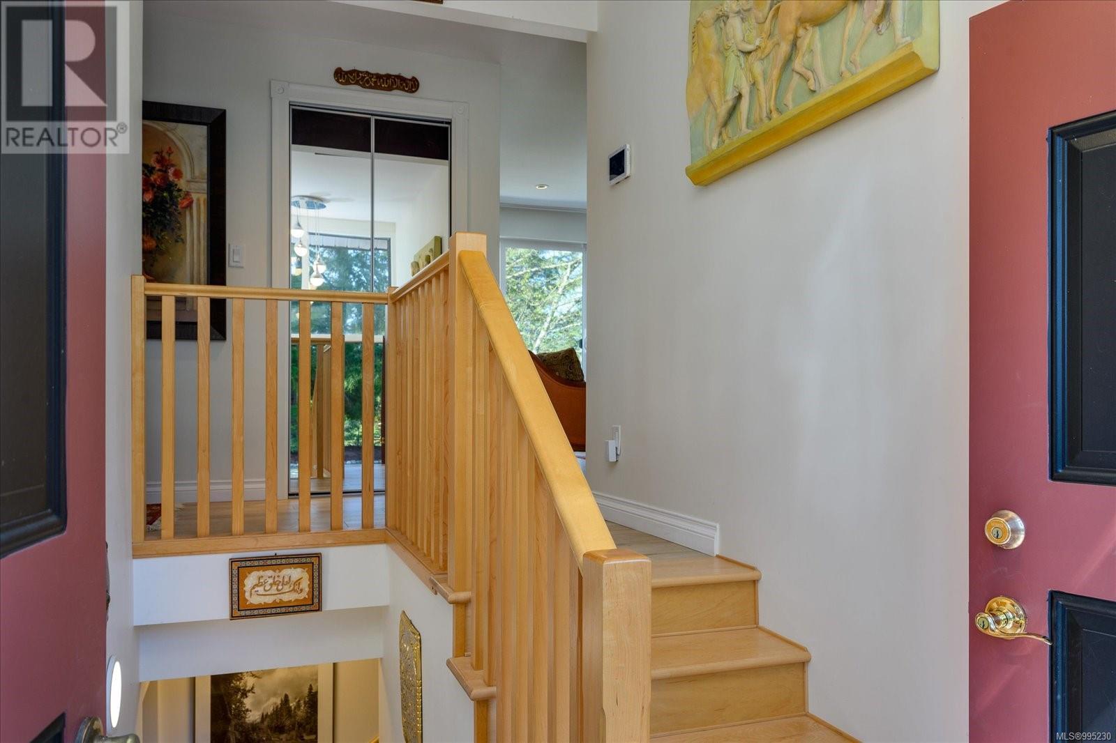 Photo 5 of 1701 Morden Rd, Nanaimo BC