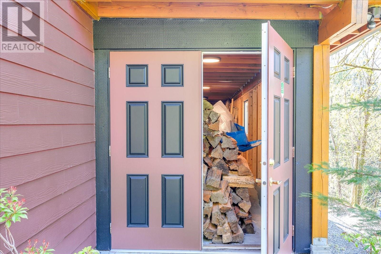 Photo 30 of 1701 Morden Rd, Nanaimo BC