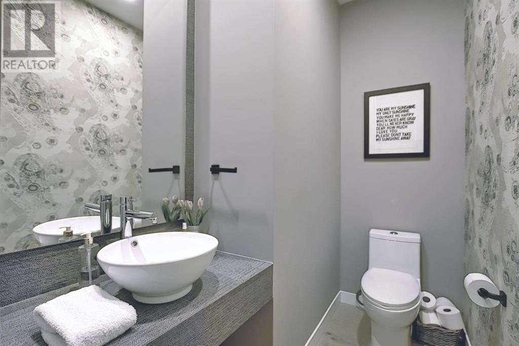 Single Family House for Sale in    Street SW Cliff Bungalow Calgary 