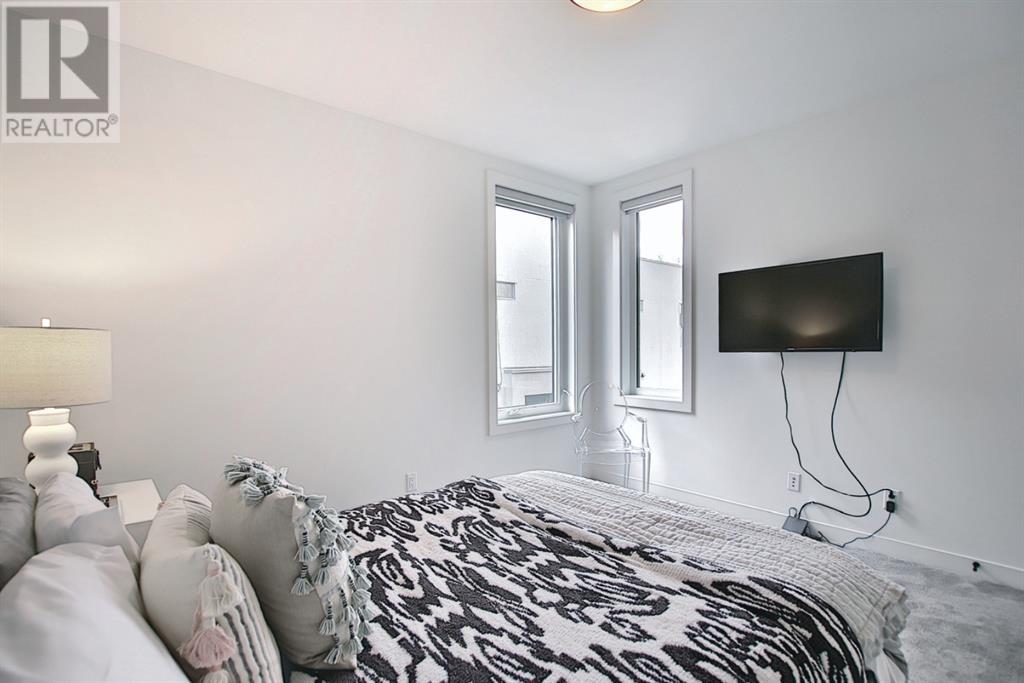 Single Family House for Sale in    Street SW Cliff Bungalow Calgary 