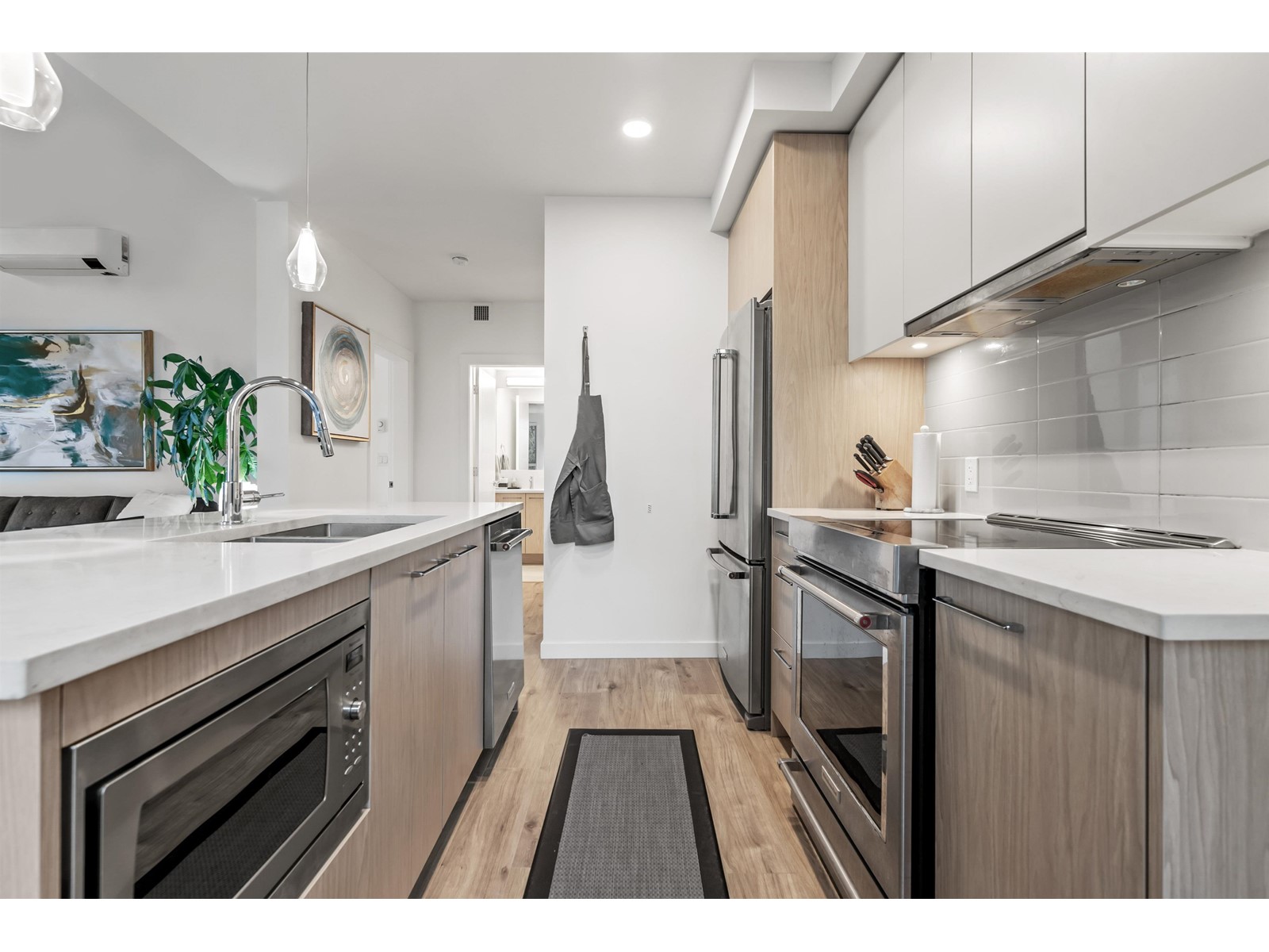 Photo 12 of 502 3182 Gladwin Road, Abbotsford BC