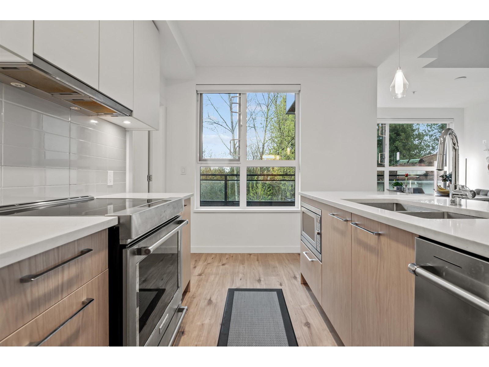 Photo 13 of 502 3182 Gladwin Road, Abbotsford BC