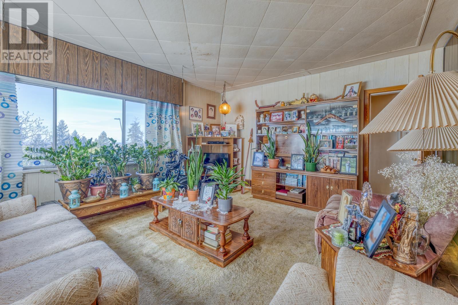 Photo 3 of 2323 Dublin Street, New Westminster BC