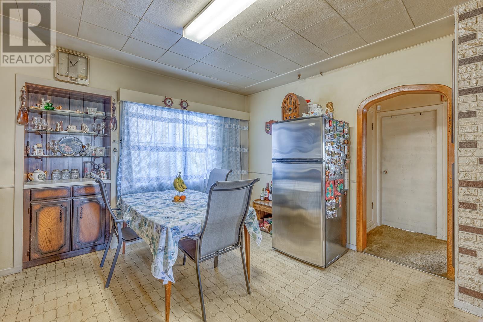 Photo 12 of 2323 Dublin Street, New Westminster BC