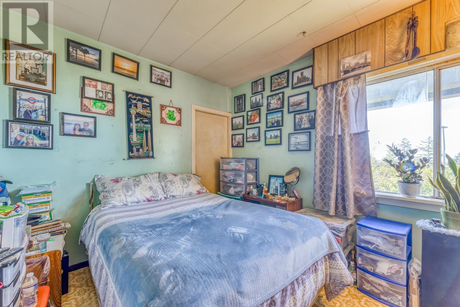 Photo 11 of 2323 Dublin Street, New Westminster BC