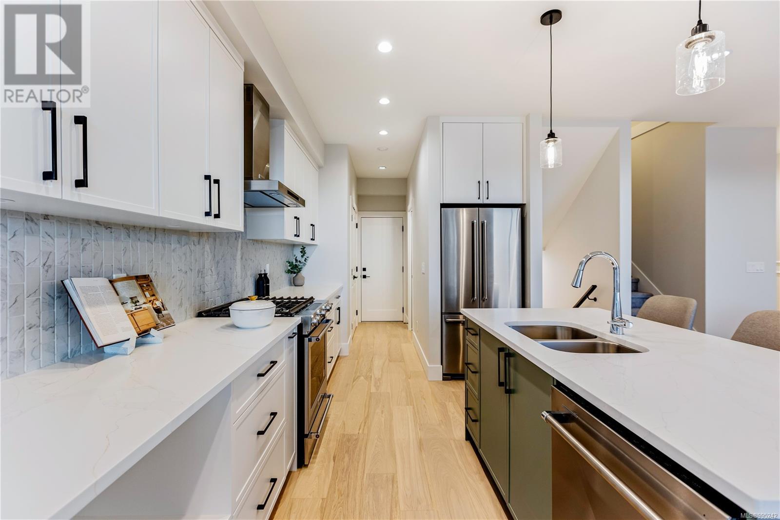 Photo 7 of 1538 Marble Pl, Langford BC