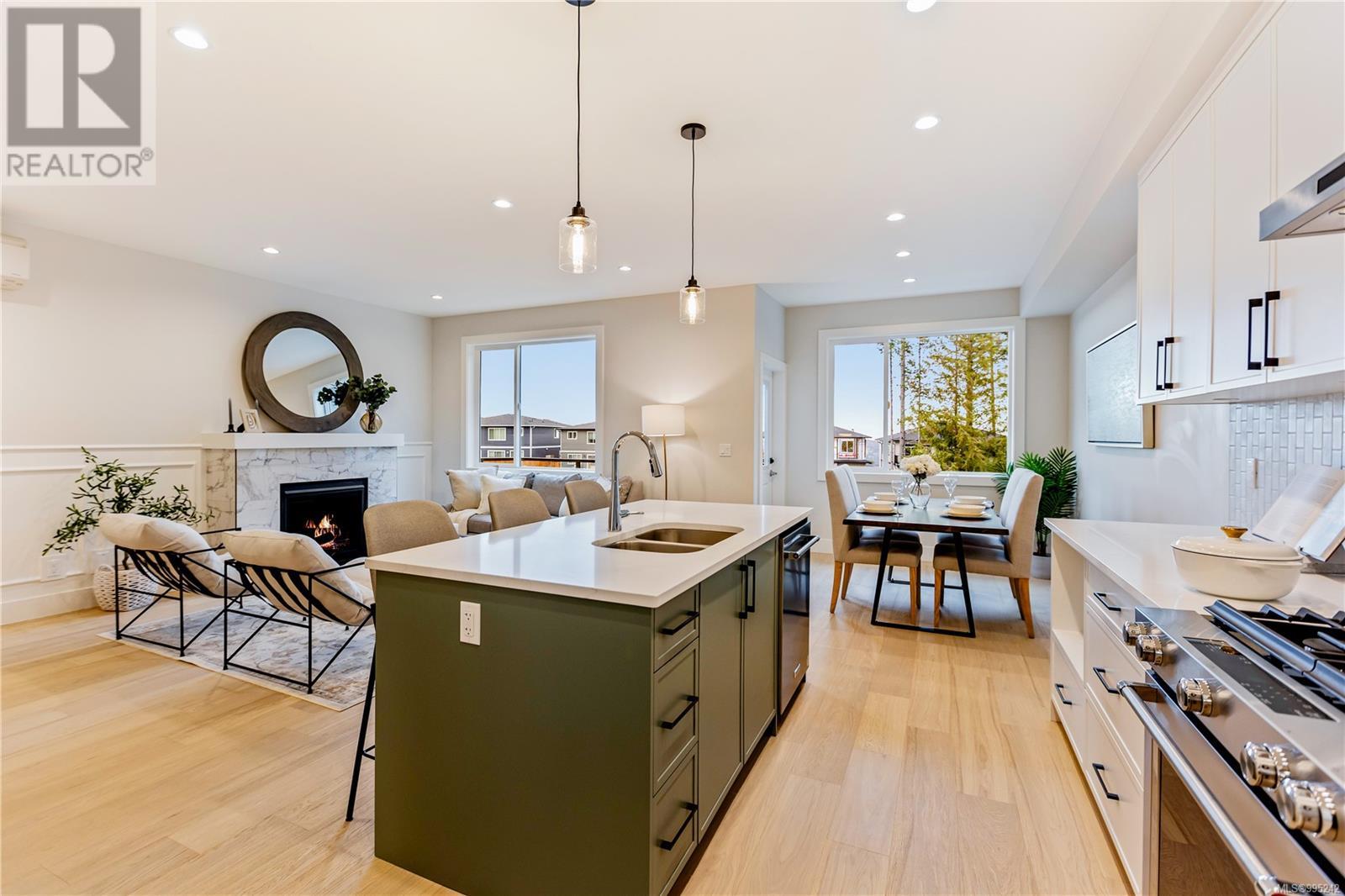 Photo 9 of 1538 Marble Pl, Langford BC