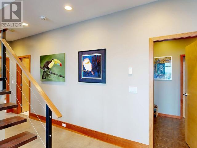 3-10289 FINN BAY ROAD, Powell River