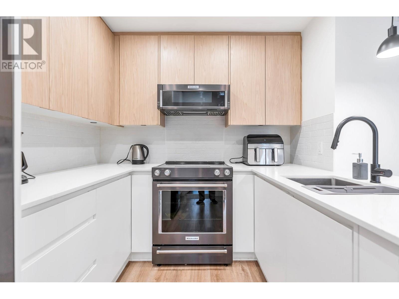 2205 2180 KELLY AVENUE, Port Coquitlam real estate listing R2990082