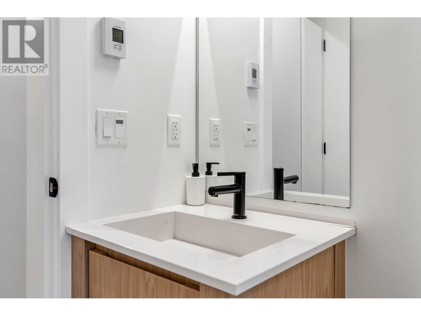 2205 2180 KELLY AVENUE, Port Coquitlam real estate listing R2990082