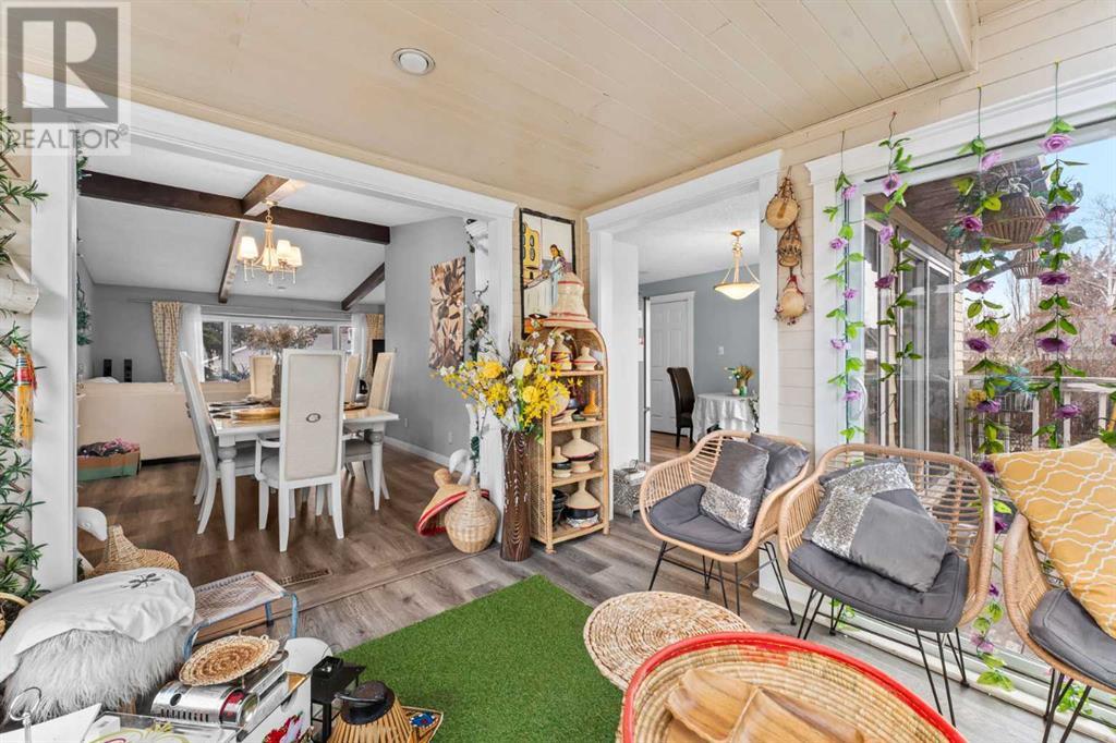 Single Family House 4 Level for Sale in  Templewood Road NE Temple Calgary 