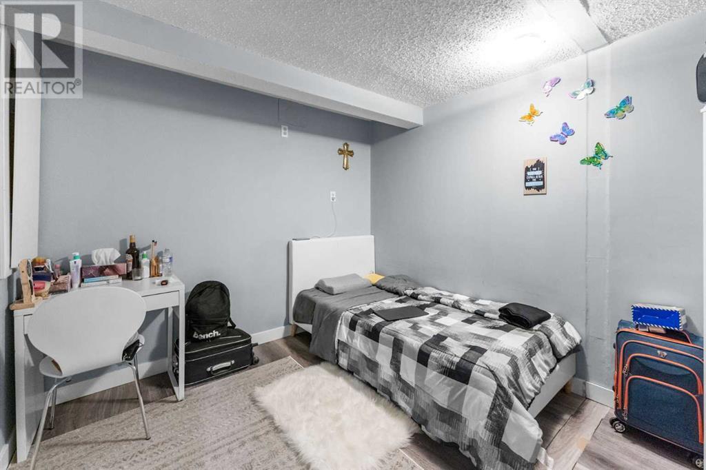 Single Family House 4 Level for Sale in  Templewood Road NE Temple Calgary 