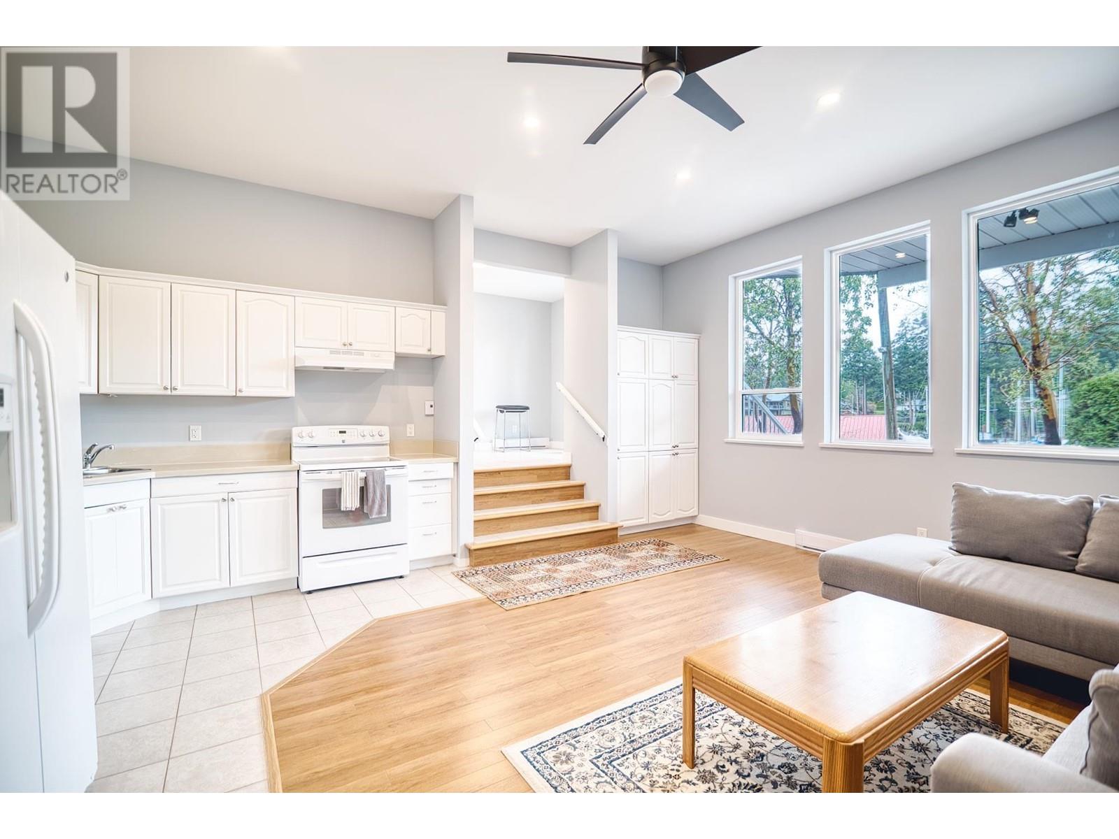 12848 GILDEN ROAD, Madeira Park