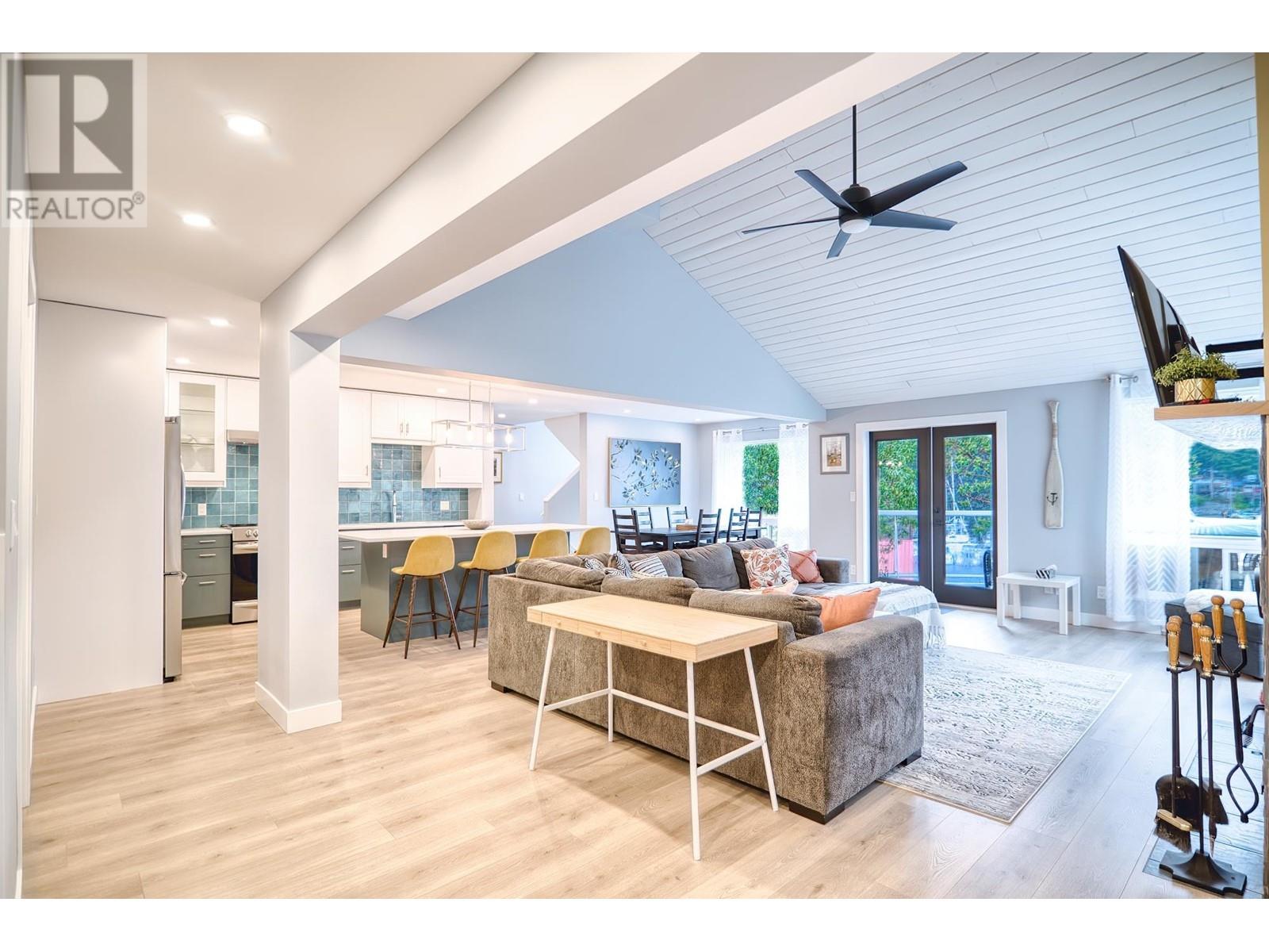 12848 GILDEN ROAD, Madeira Park