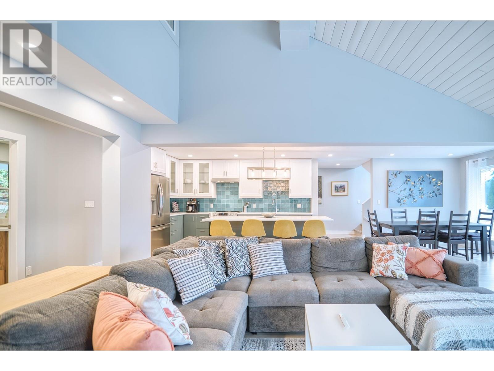 12848 GILDEN ROAD, Madeira Park