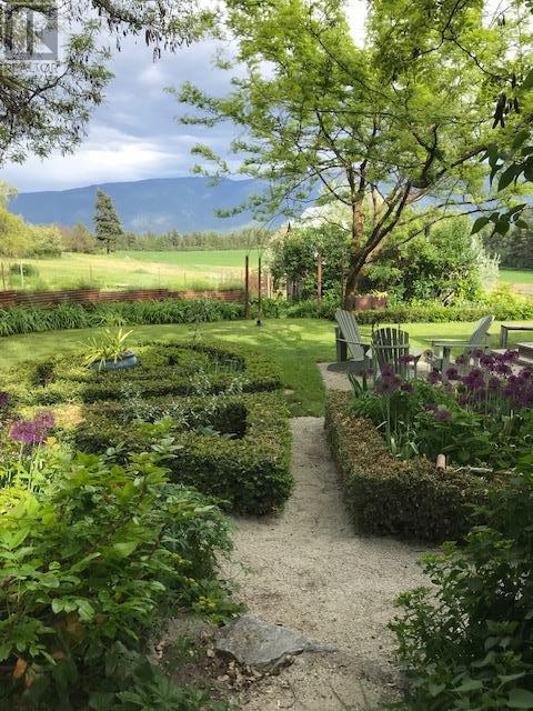 4462 Salmon River Road, Spallumcheen