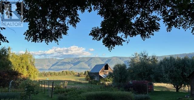 4462 Salmon River Road, Spallumcheen