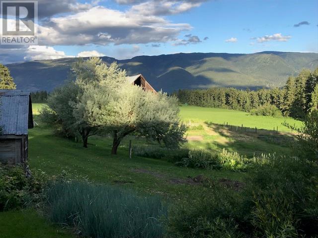 4462 Salmon River Road, Spallumcheen