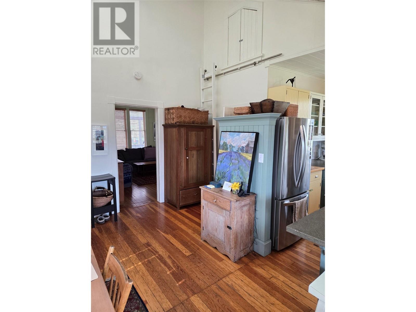 4462 Salmon River Road, Spallumcheen