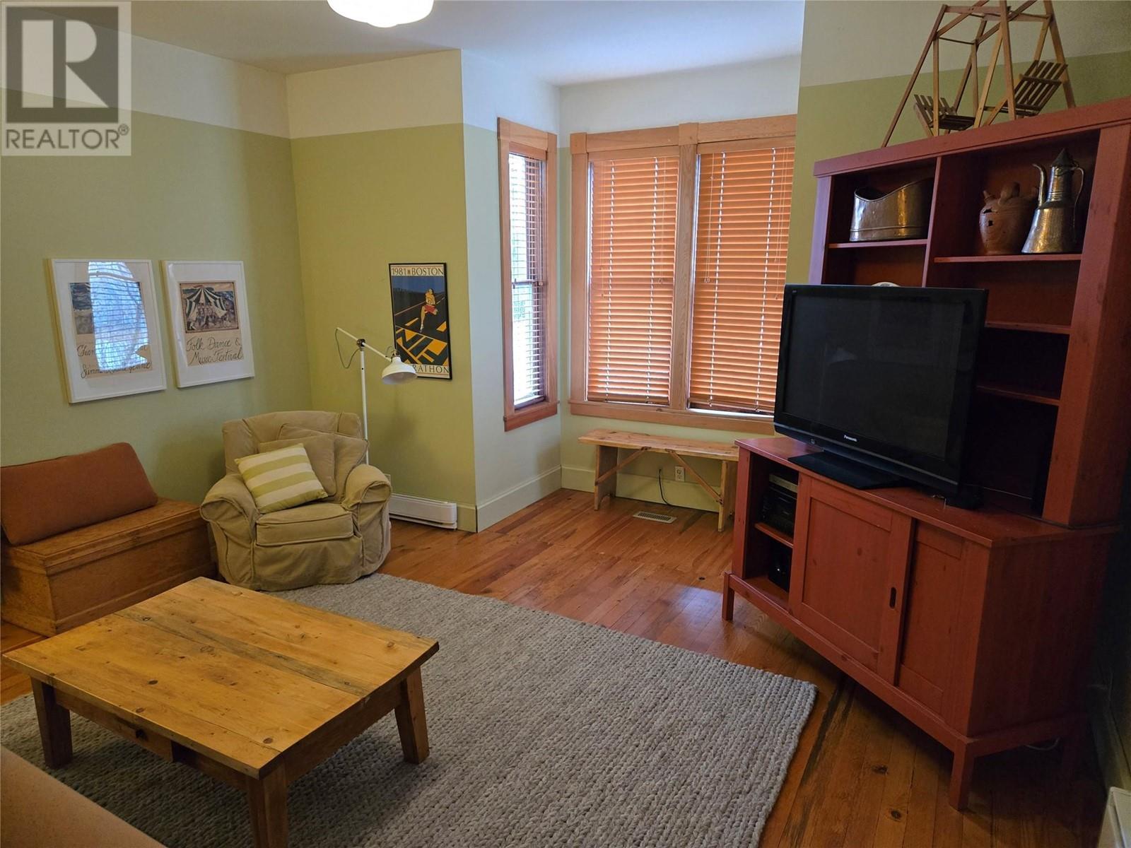 4462 Salmon River Road, Spallumcheen