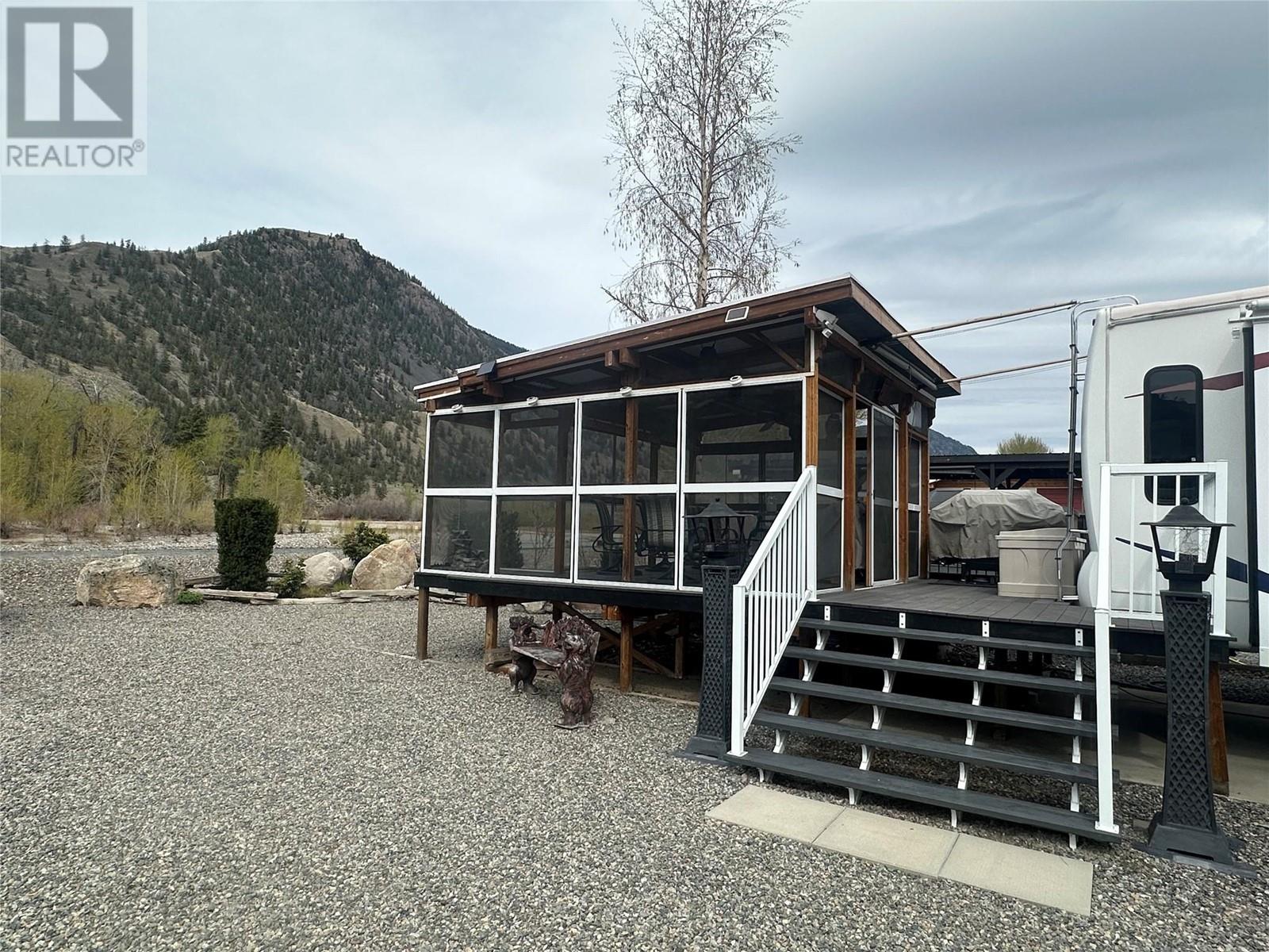 32 4354 Highway 3 Other, Keremeos