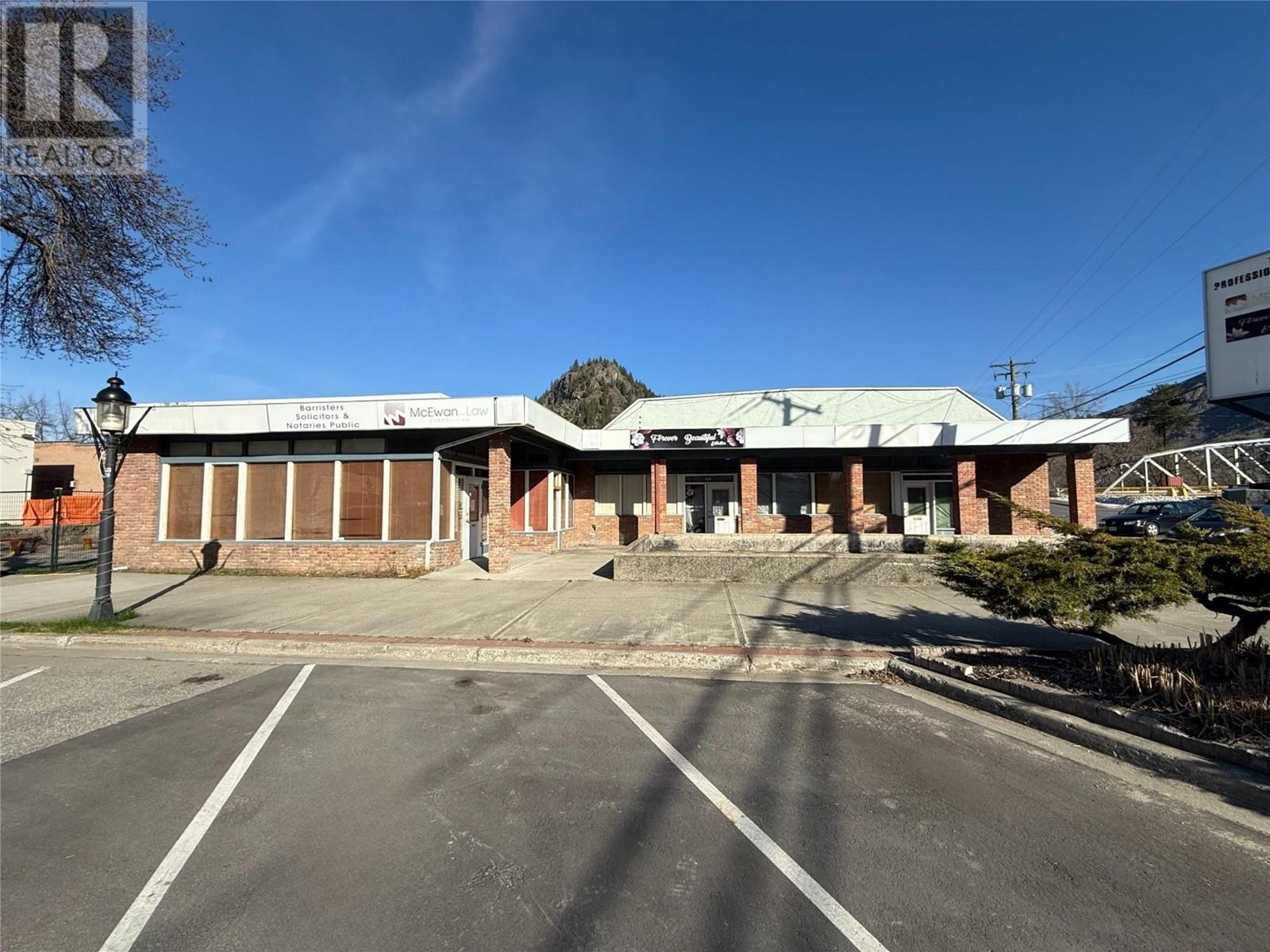 125B Market Avenue - main photo