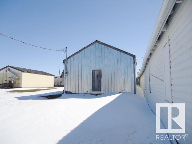 Photo 6 of 4906 50 St, Holden AB