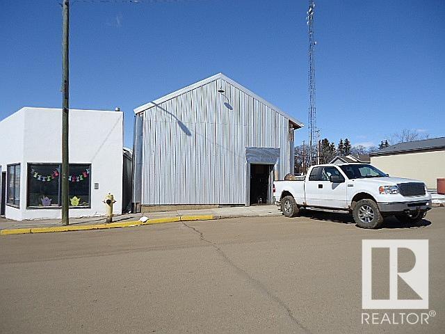 Photo 7 of 4906 50 St, Holden AB