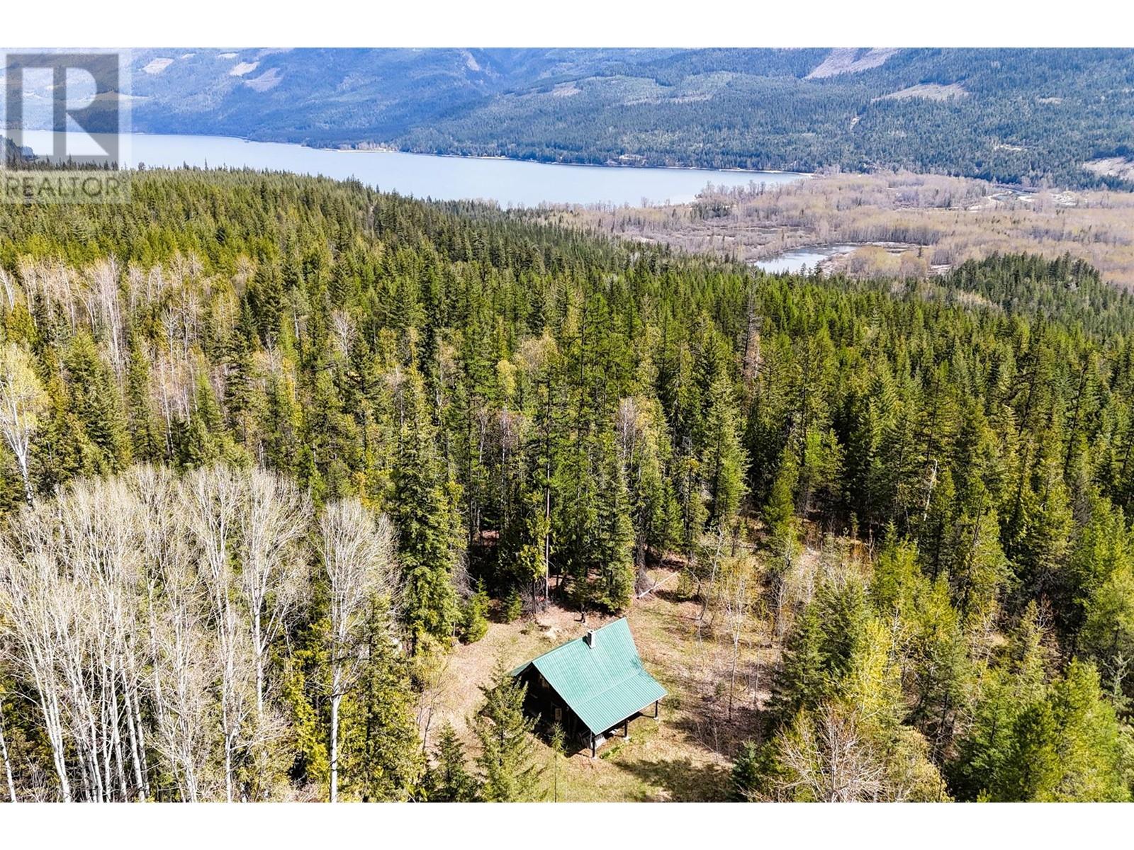 1425 Bobbie Burns Road, Lumby