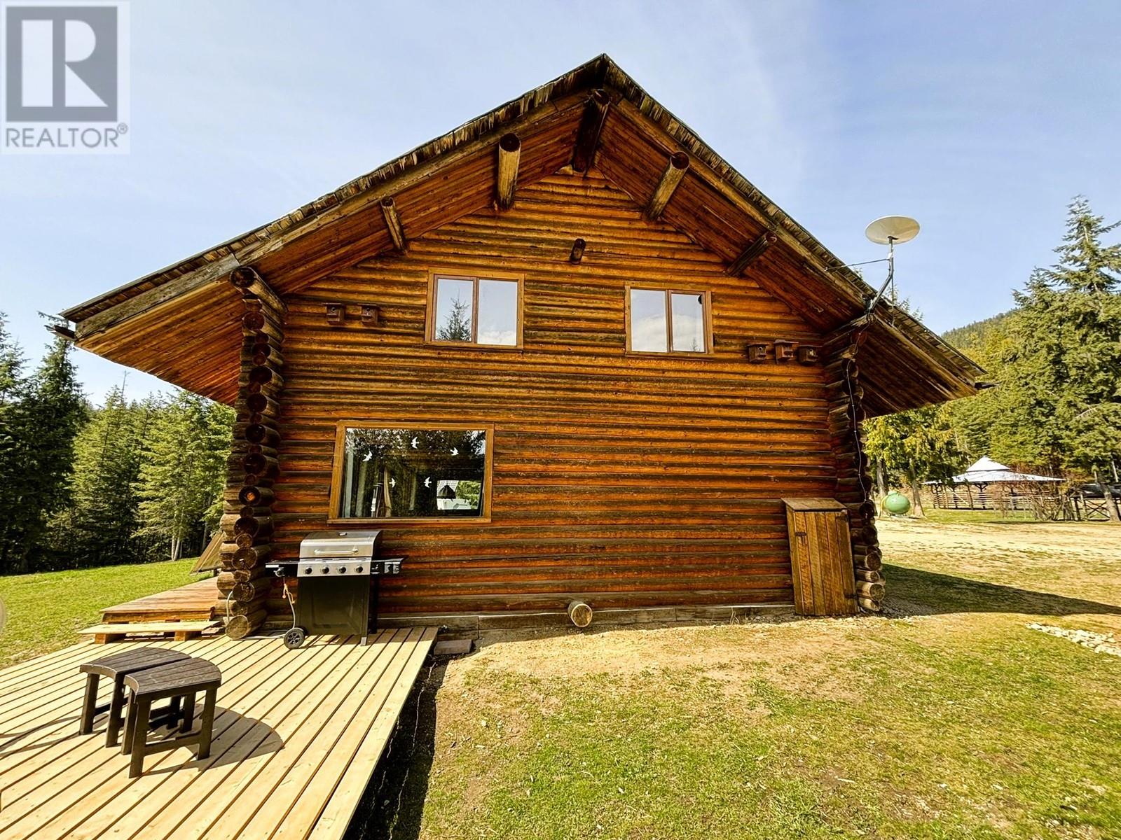 1425 Bobbie Burns Road, Lumby