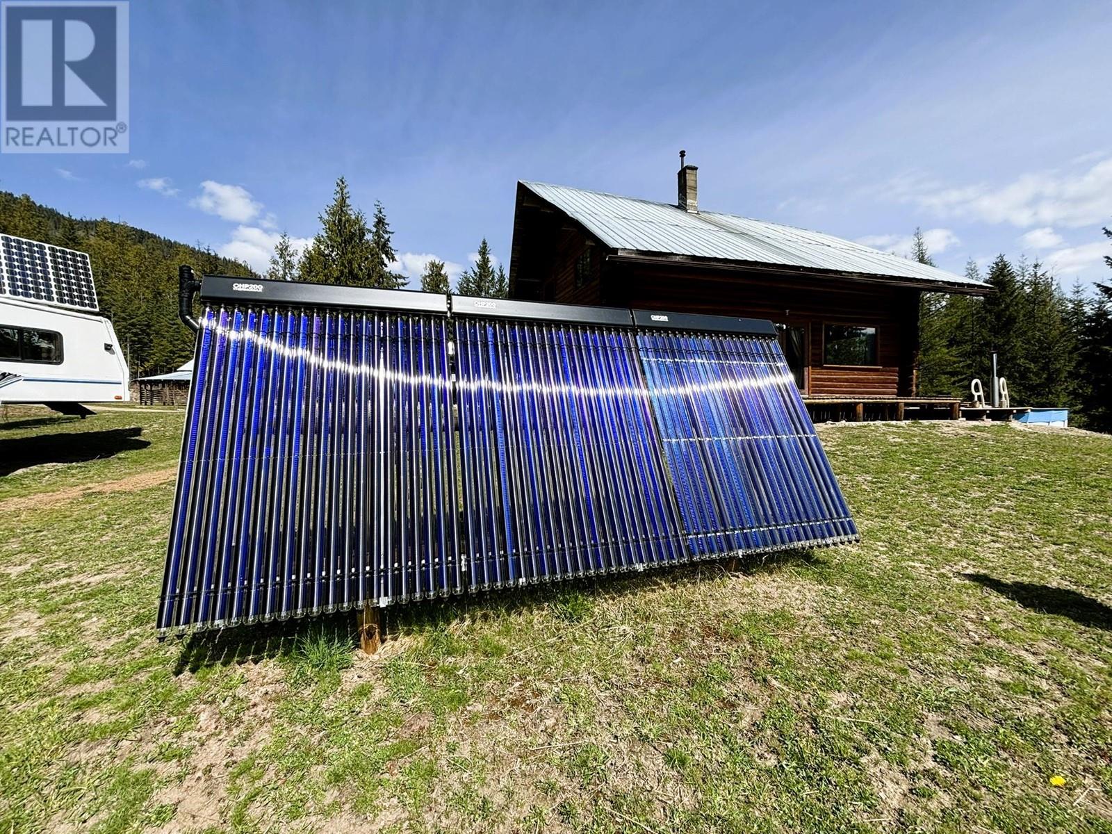 1425 Bobbie Burns Road, Lumby
