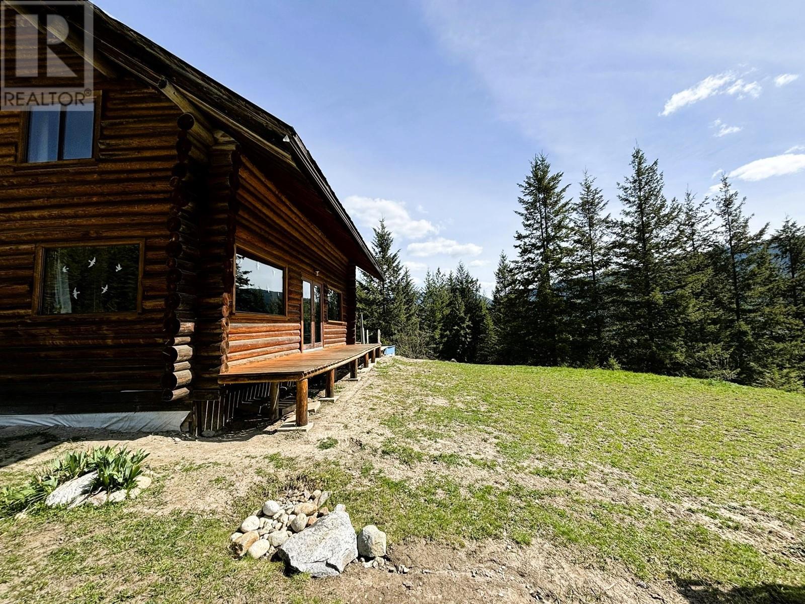 1425 Bobbie Burns Road, Lumby
