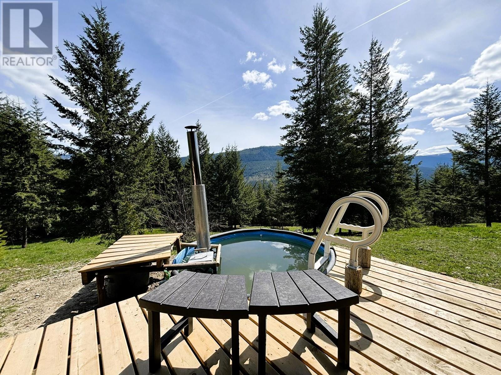 1425 Bobbie Burns Road, Lumby