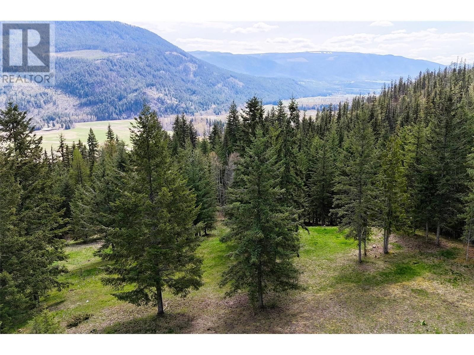 1425 Bobbie Burns Road, Lumby