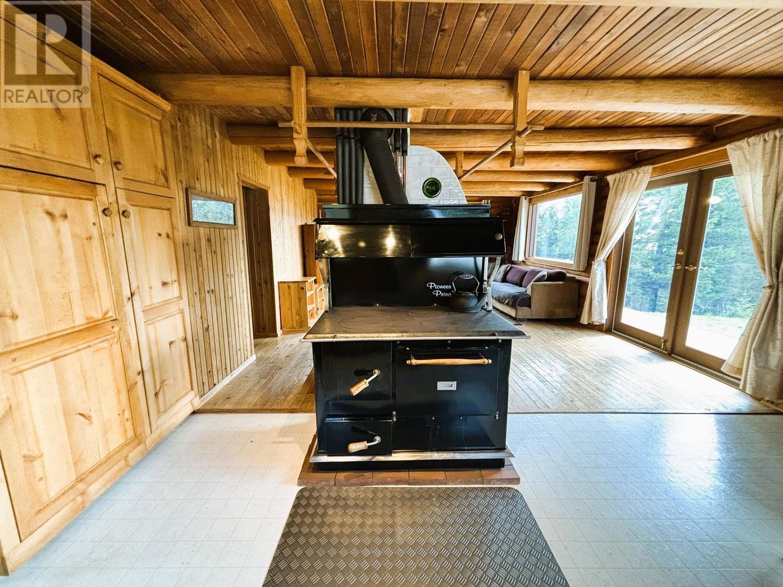 1425 Bobbie Burns Road, Lumby