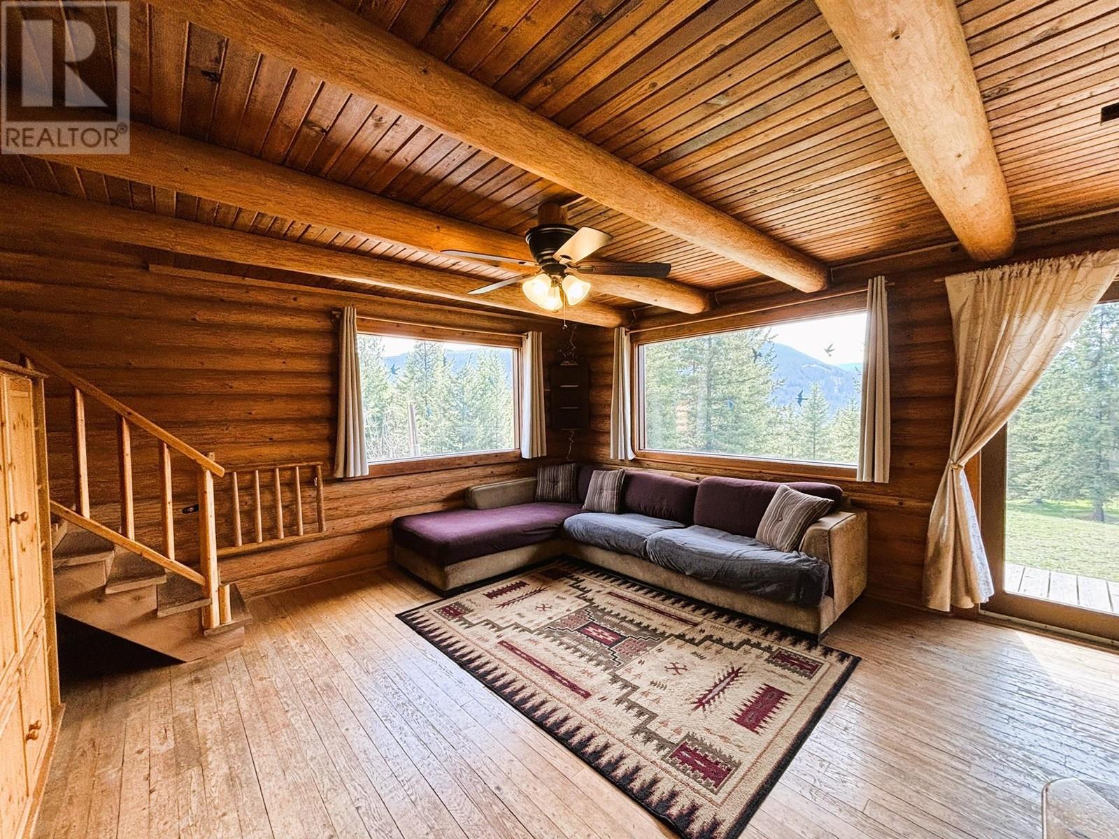 1425 Bobbie Burns Road, Lumby