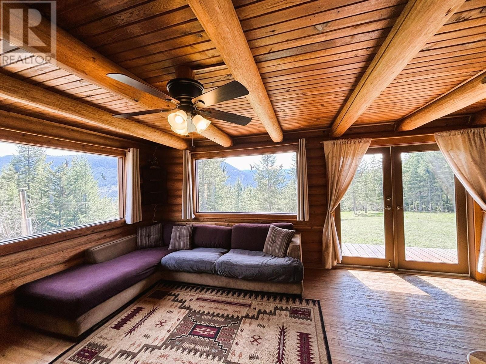 1425 Bobbie Burns Road, Lumby