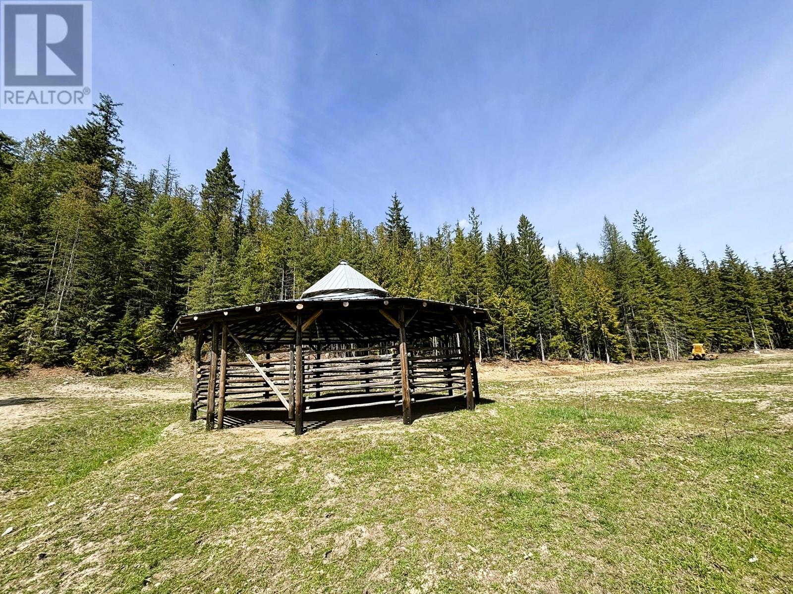 1425 Bobbie Burns Road, Lumby