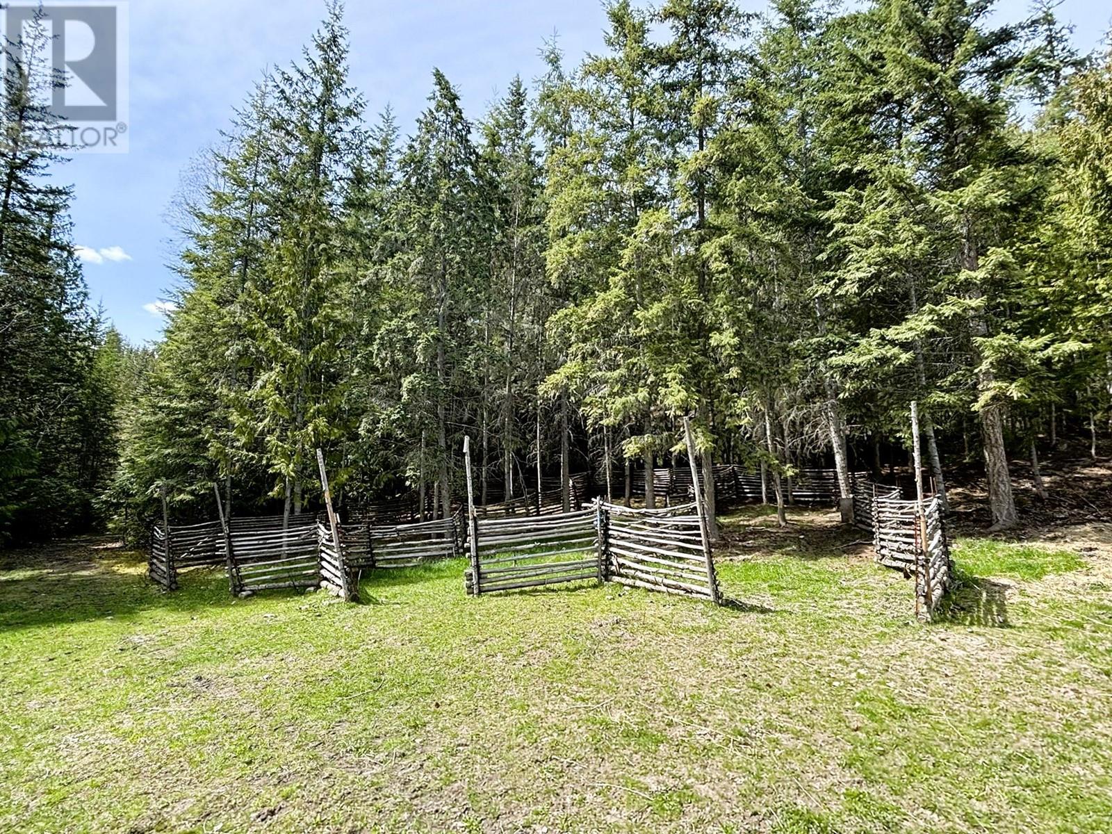1425 Bobbie Burns Road, Lumby