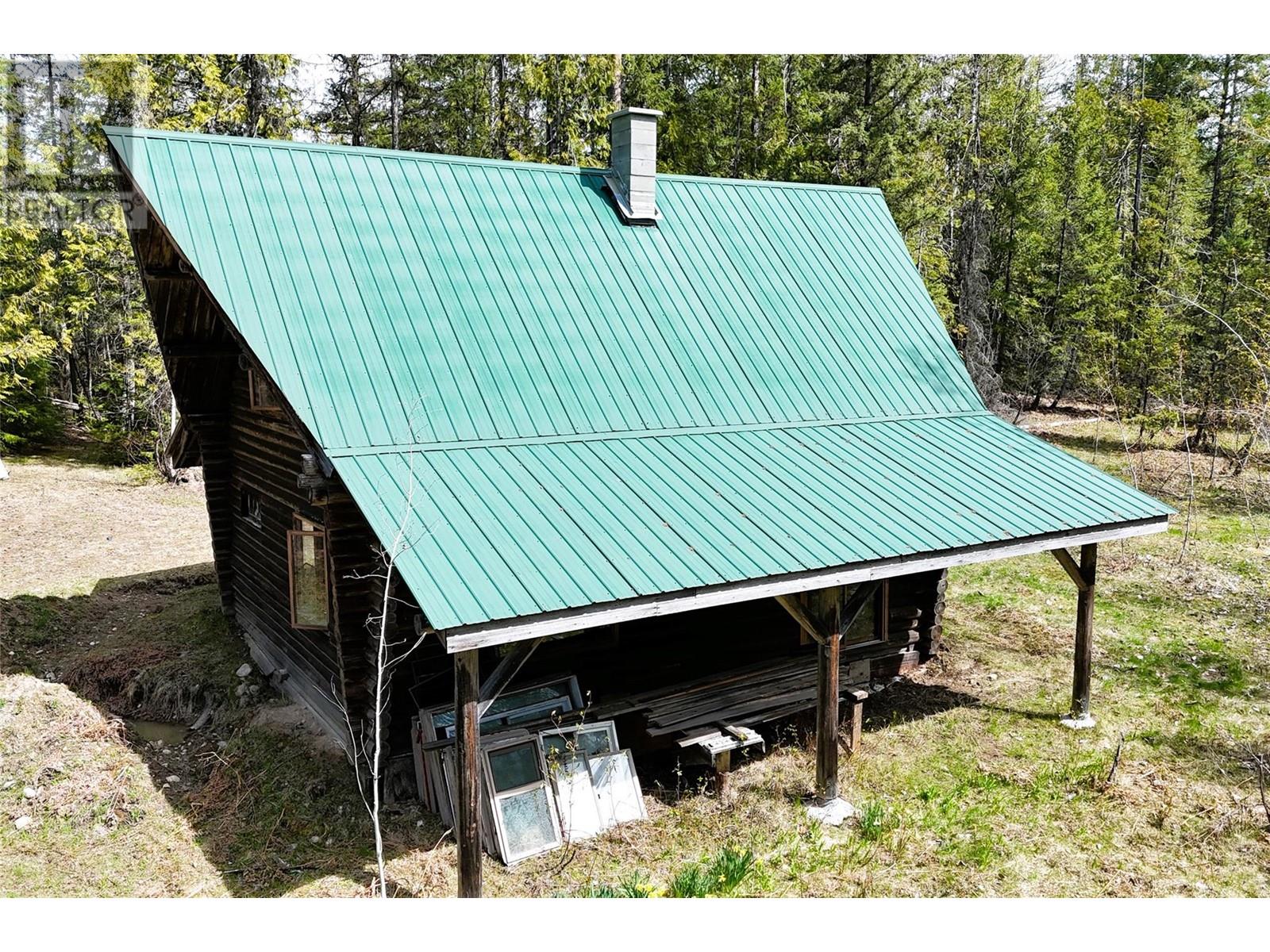 1425 Bobbie Burns Road, Lumby