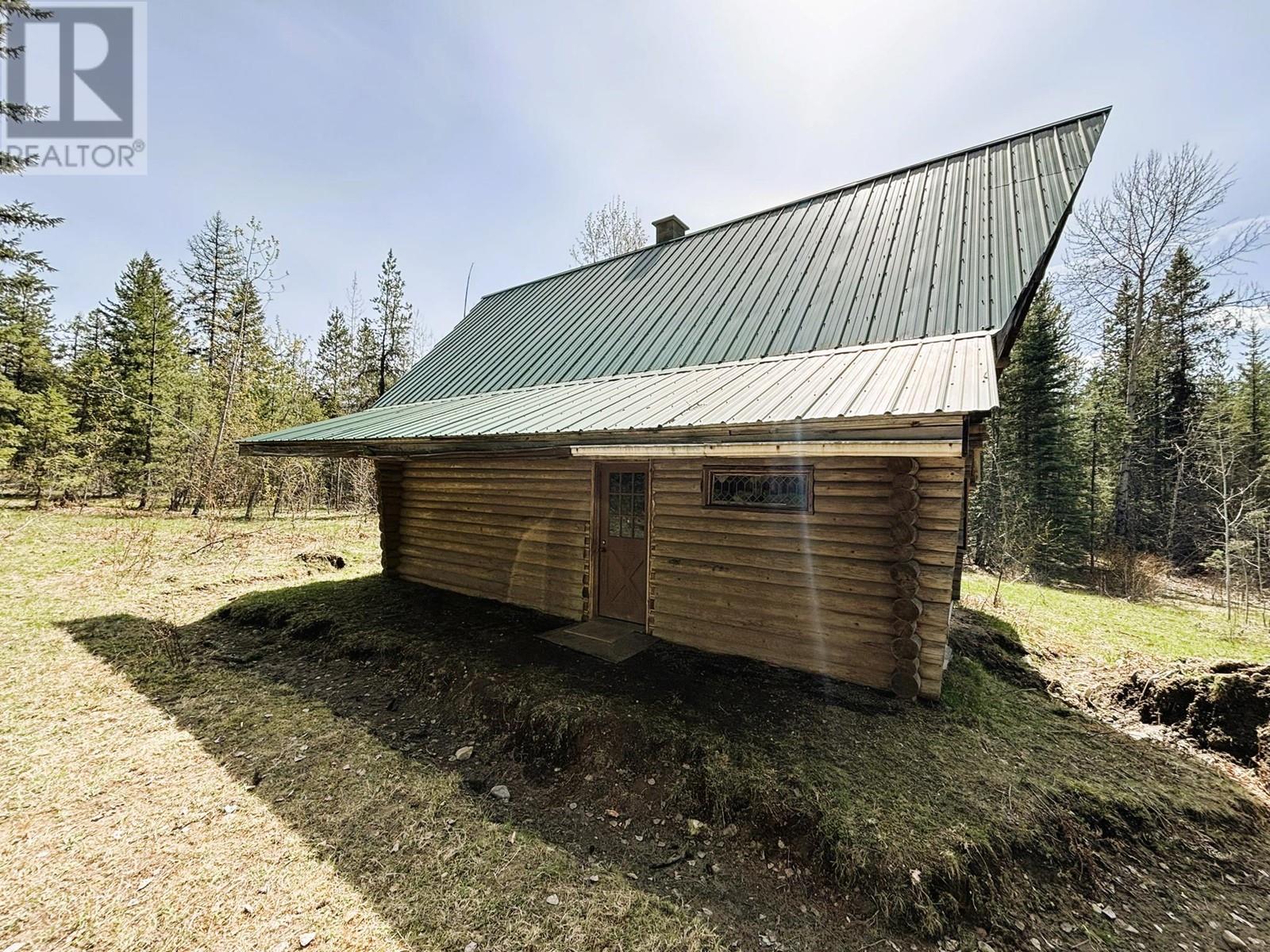 1425 Bobbie Burns Road, Lumby