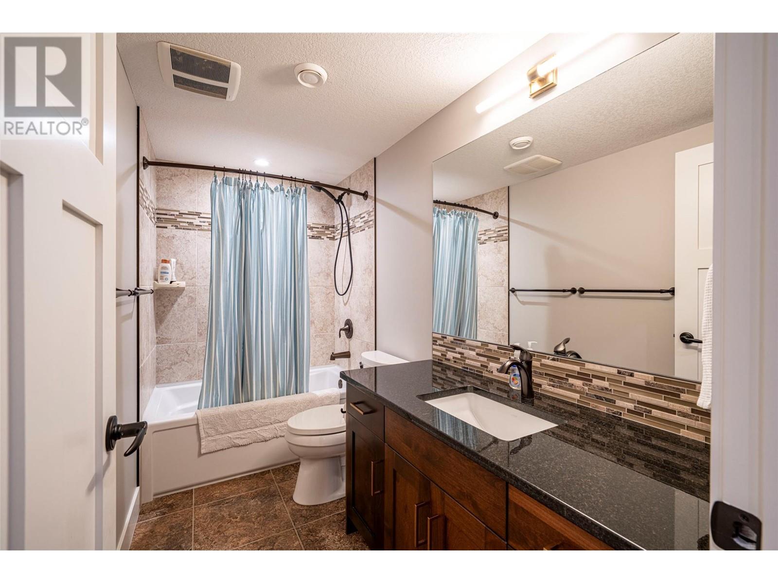 4 7373 Brooks Lane, Vernon