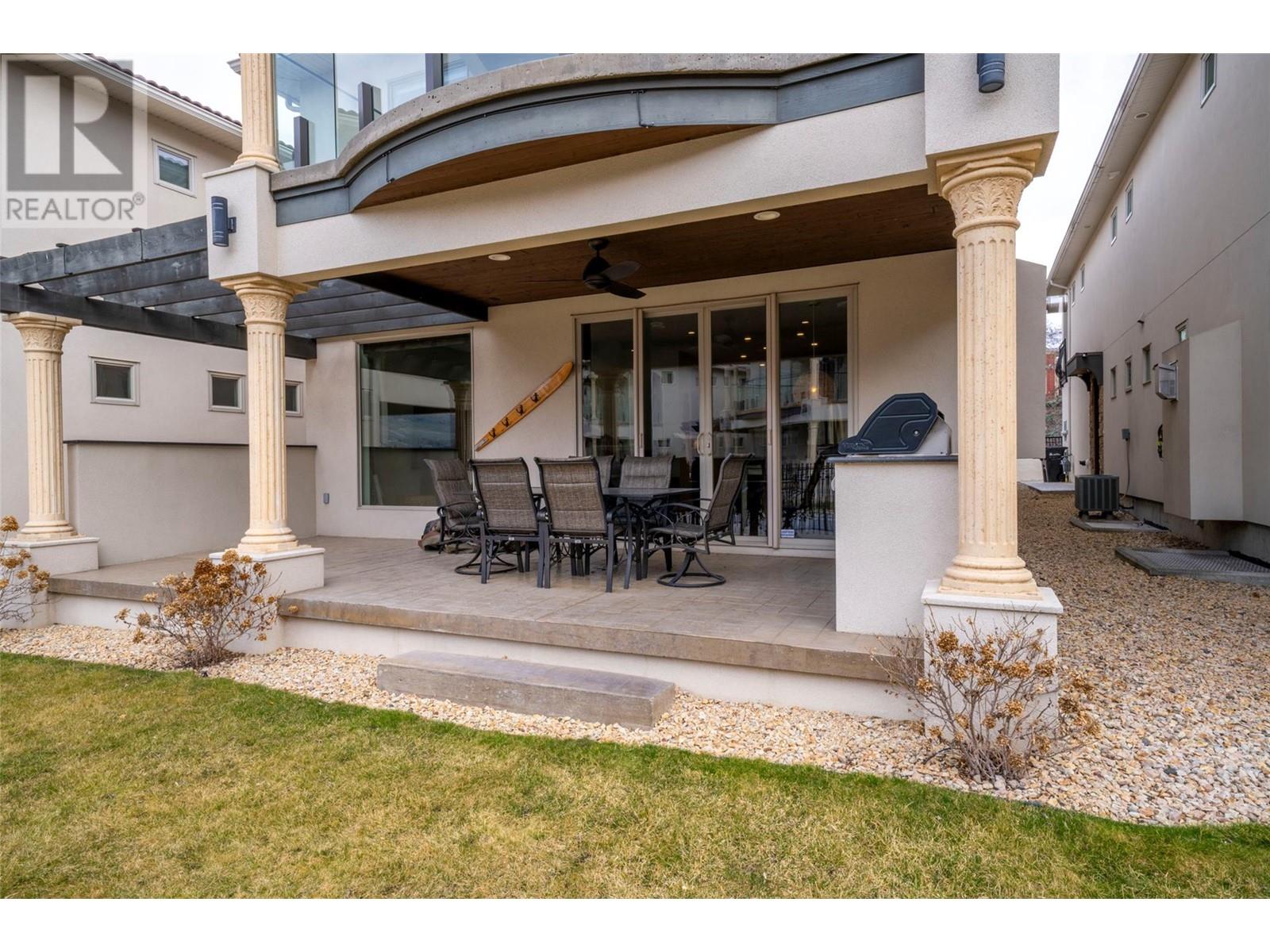 4 7373 Brooks Lane, Vernon