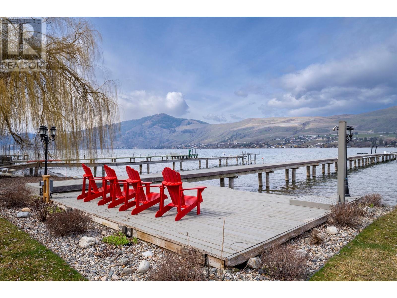 4 7373 Brooks Lane, Vernon