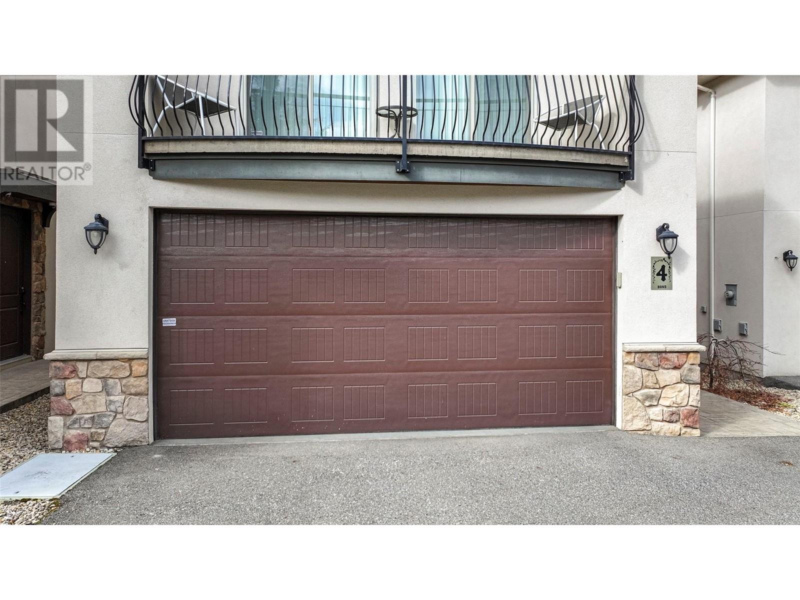 4 7373 Brooks Lane, Vernon