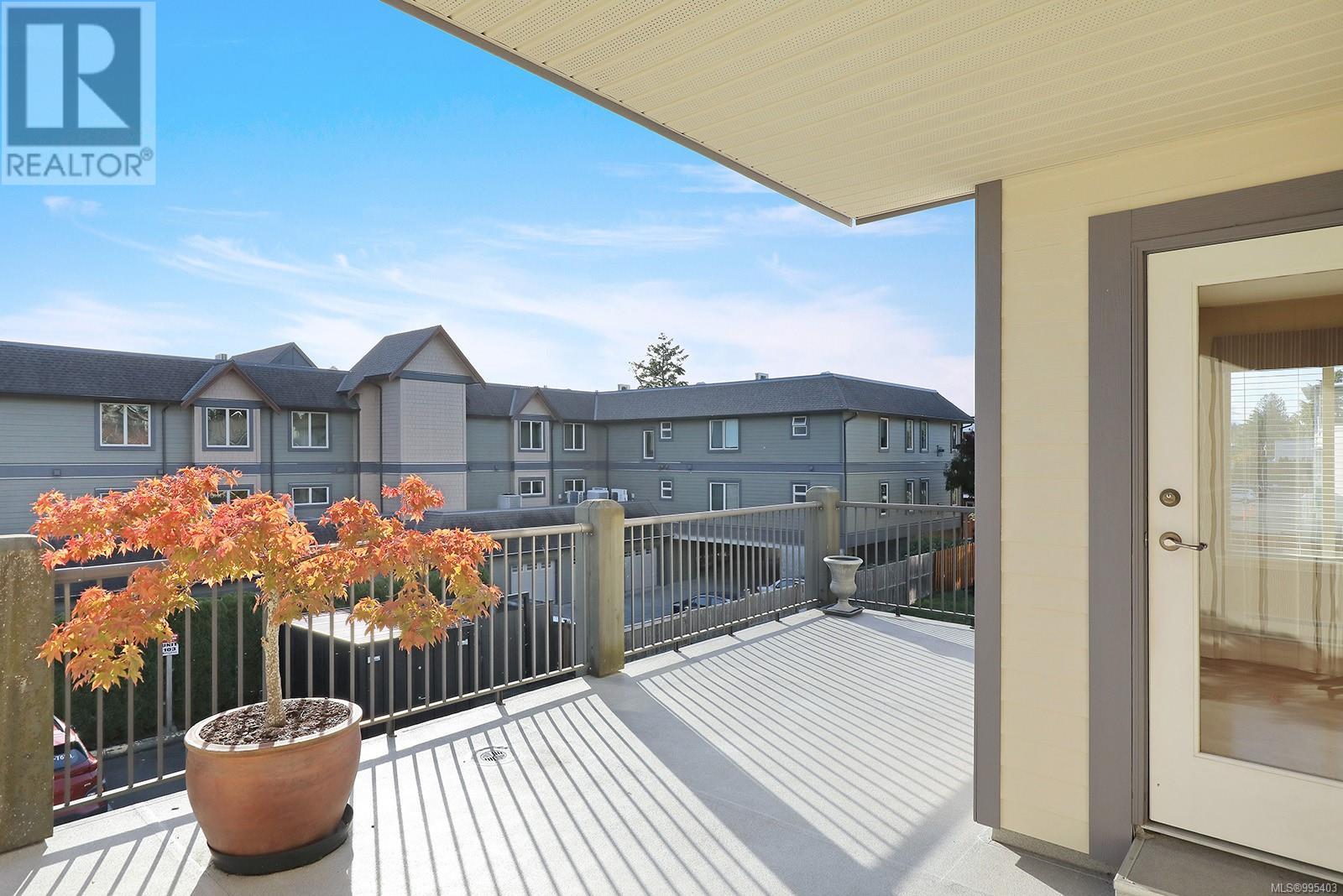 203 1705 Comox Ave, Comox