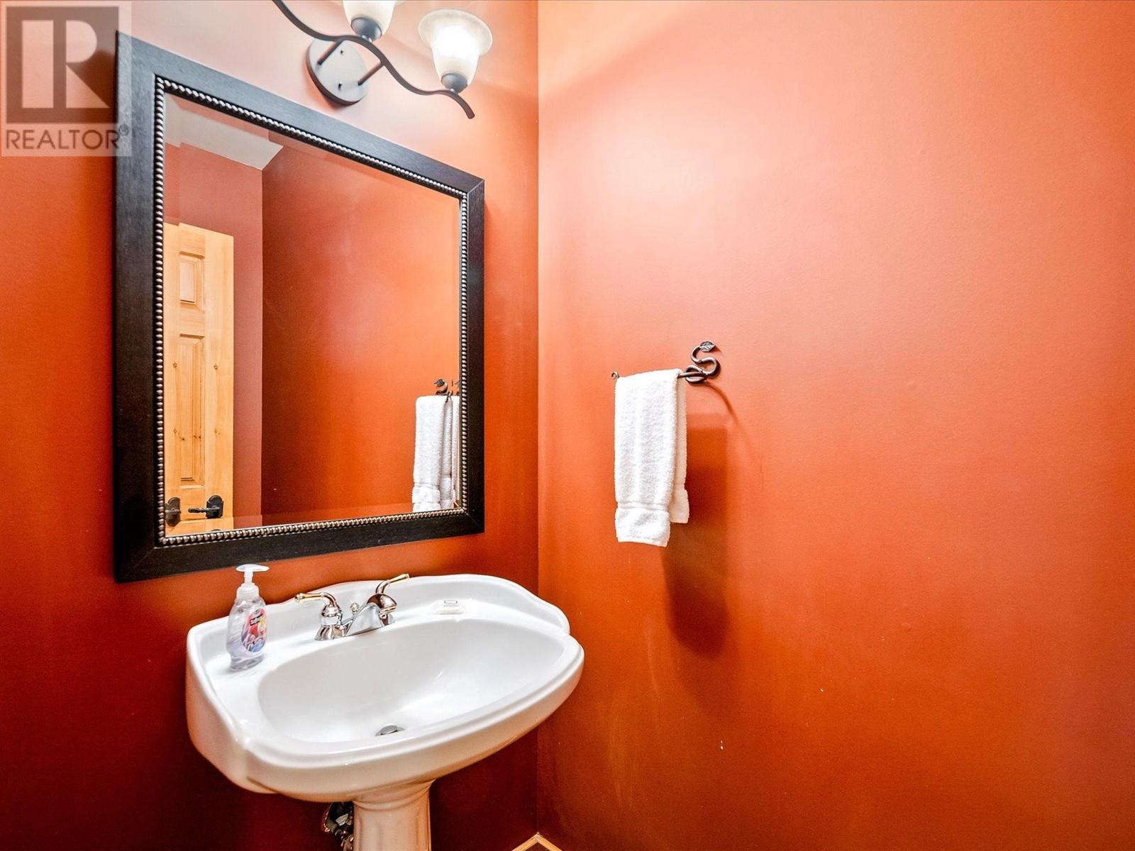8115 MUIRFIELD CRESCENT, Whistler